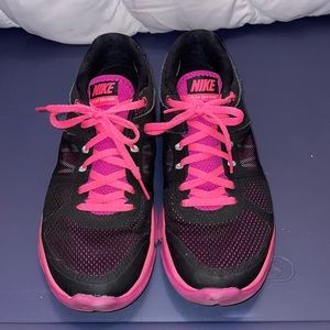 Nike Flex Run Athletic Shoes